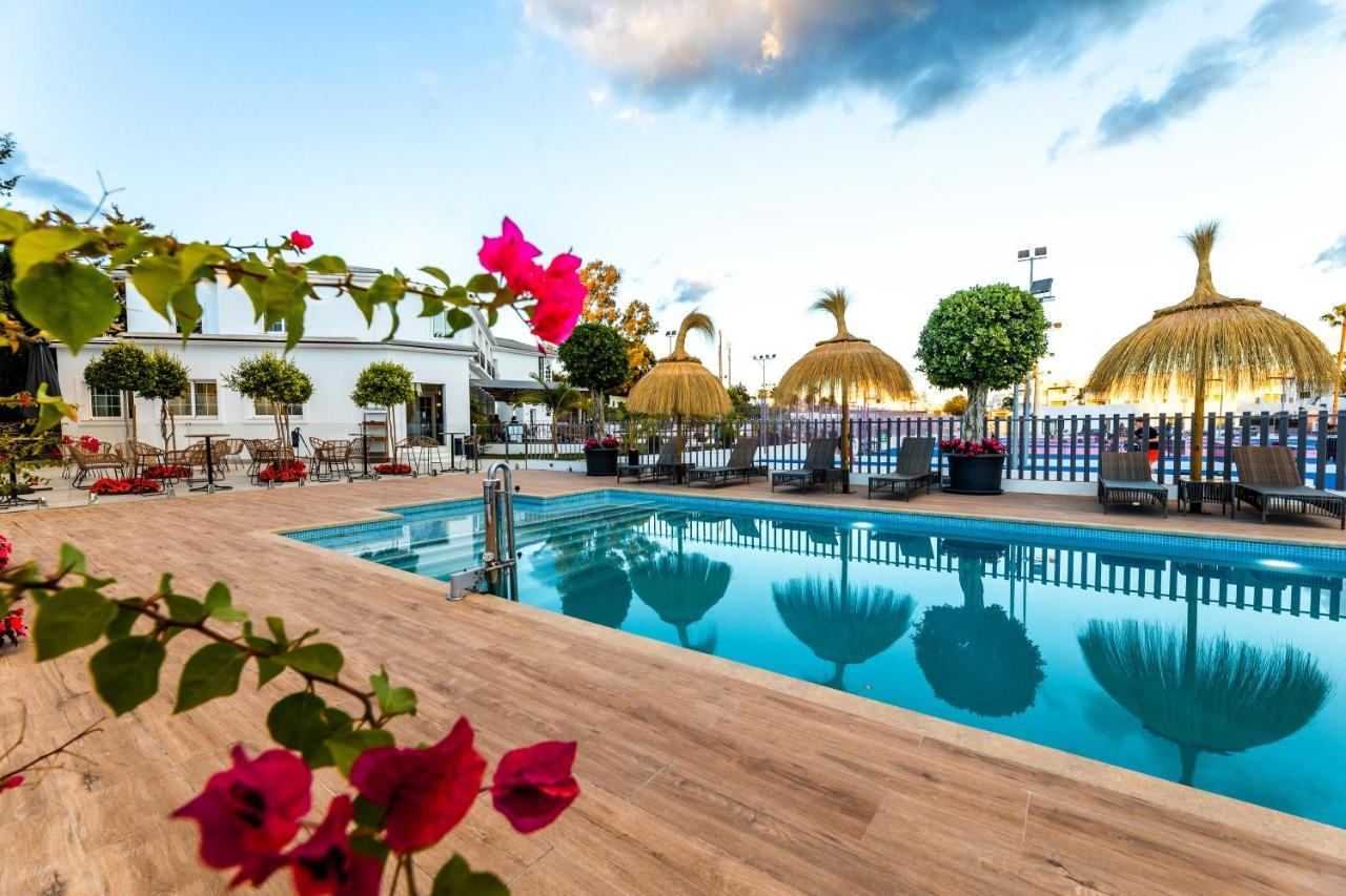 Residencia Deportiva Rozarossa Otel Estepona Dış mekan fotoğraf
