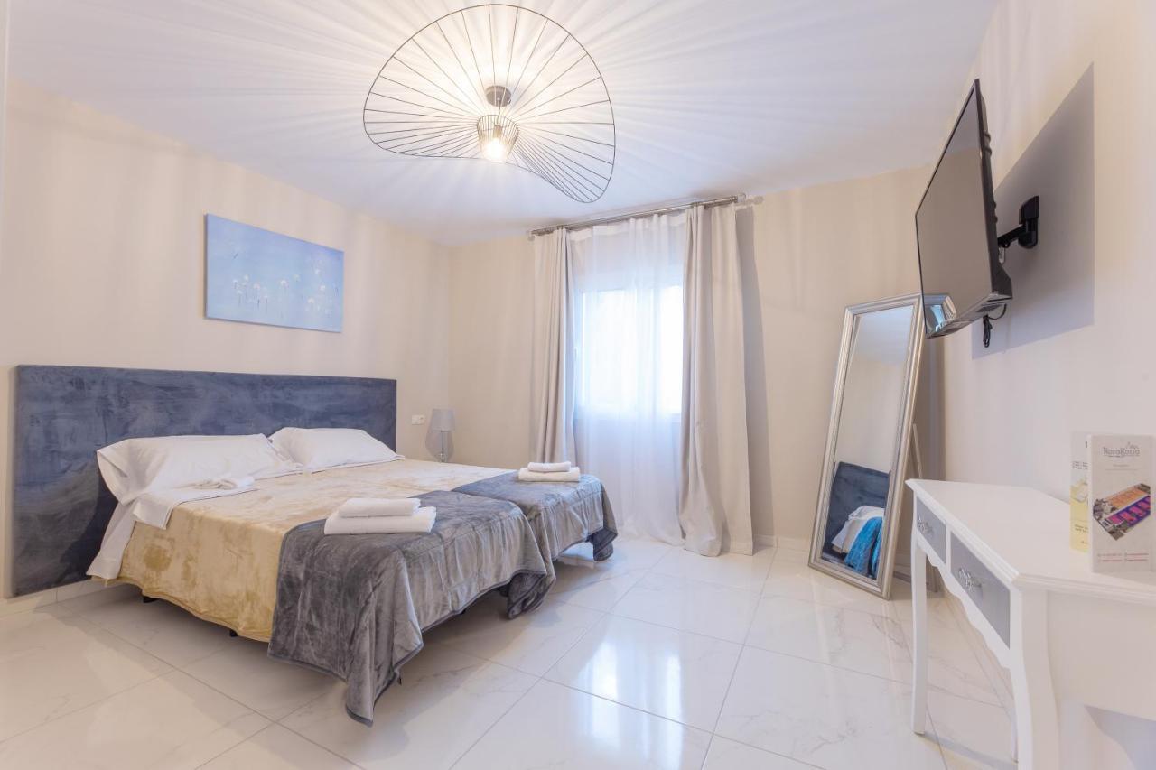 Residencia Deportiva Rozarossa Otel Estepona Dış mekan fotoğraf