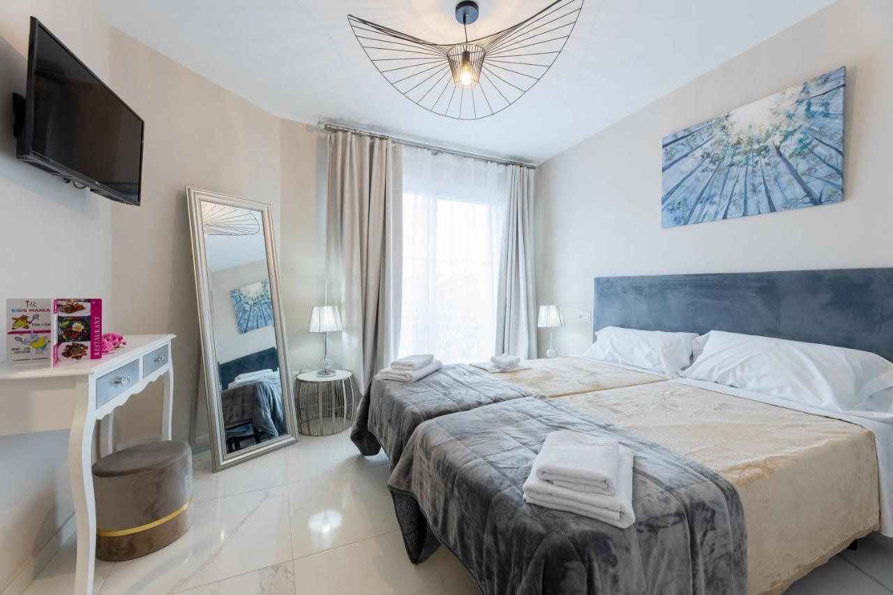Residencia Deportiva Rozarossa Otel Estepona Dış mekan fotoğraf