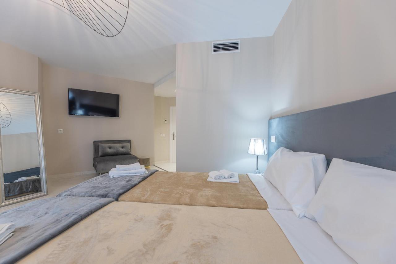 Residencia Deportiva Rozarossa Otel Estepona Dış mekan fotoğraf