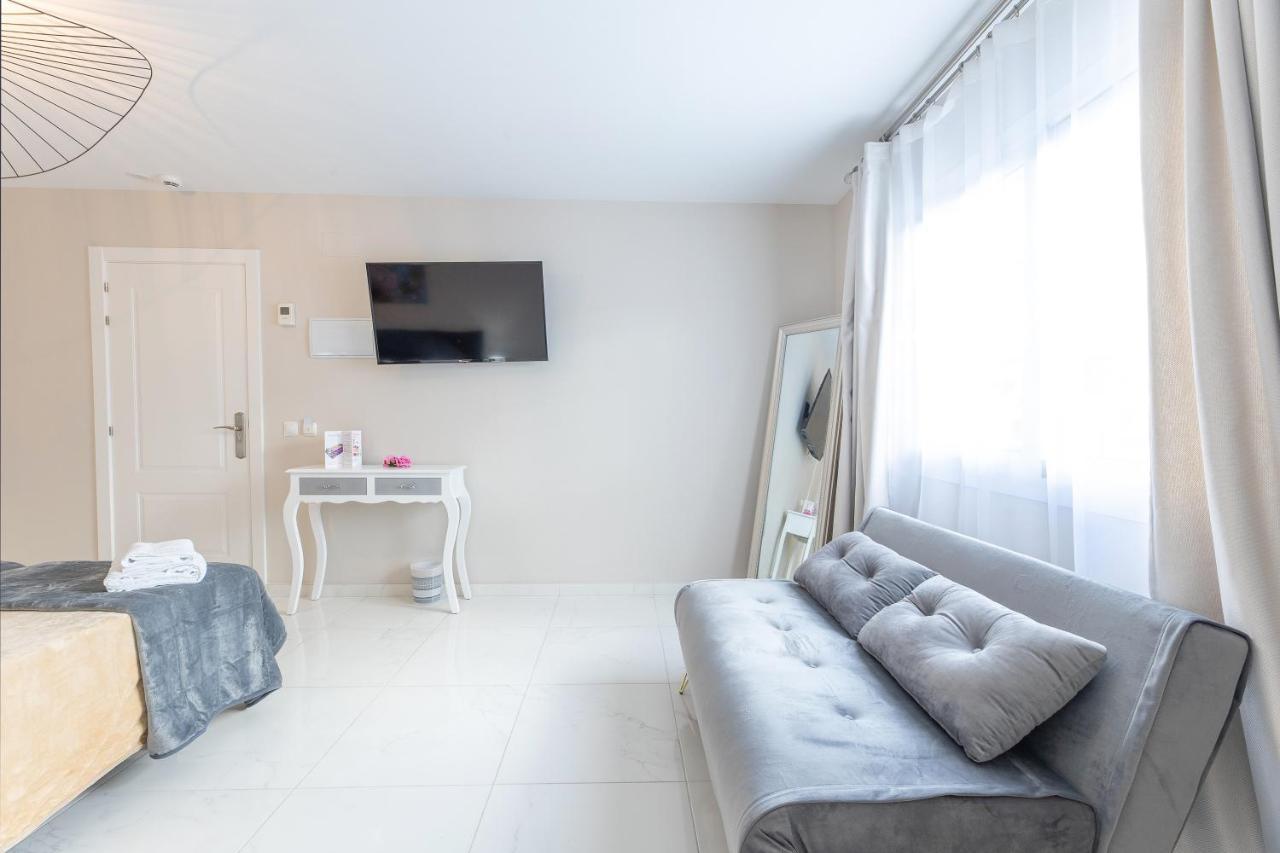 Residencia Deportiva Rozarossa Otel Estepona Dış mekan fotoğraf